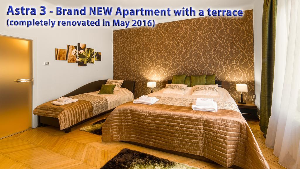 Astra 3 - Large Apartment With Terrace ปราก ภายนอก รูปภาพ