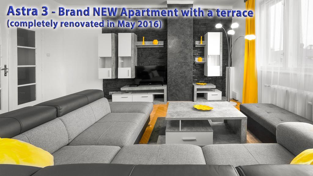 Astra 3 - Large Apartment With Terrace ปราก ภายนอก รูปภาพ